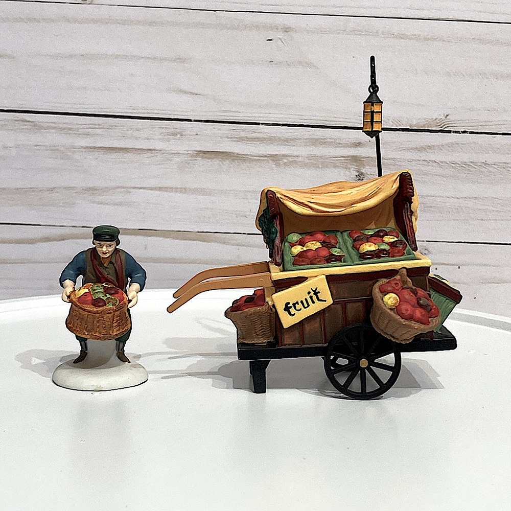 DEPARTMENT 56- Chelsea Market Fruit Monger Cart-Heritage Village-Dickens Village